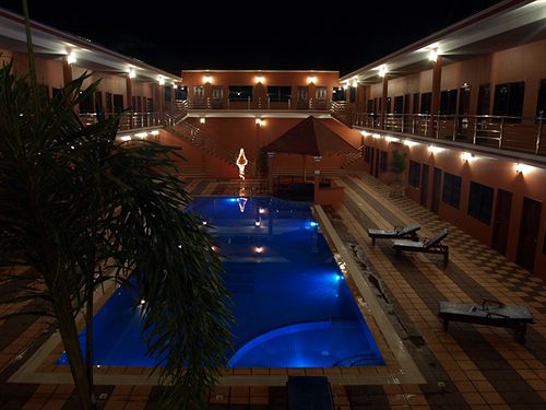 בית מלון כפרי Beach Road