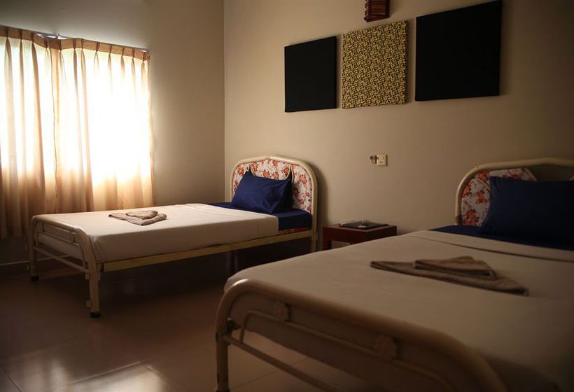 בית מלון כפרי Beach Road