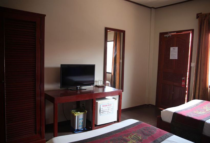 בית מלון כפרי Beach Road