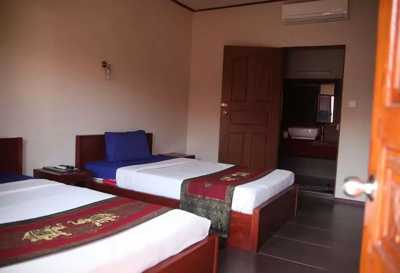 בית מלון כפרי Beach Road