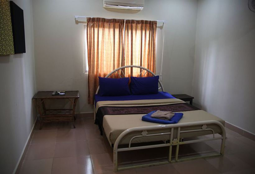 בית מלון כפרי Beach Road