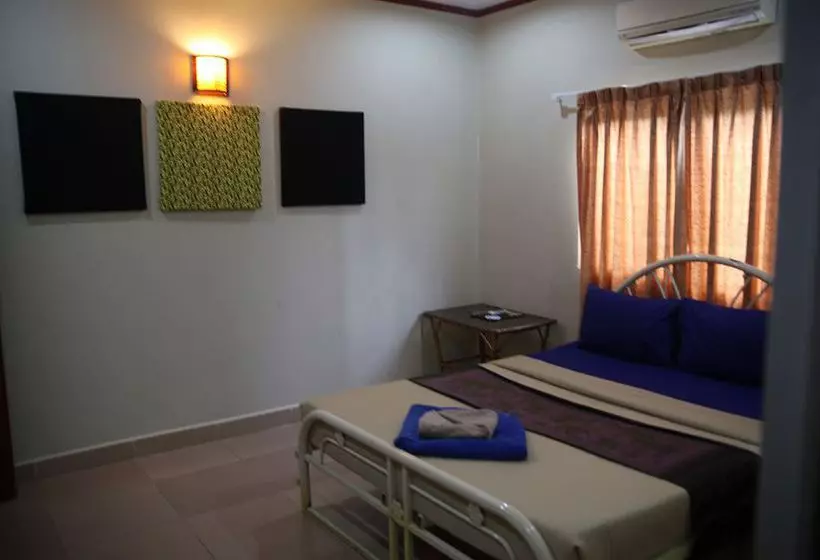 בית מלון כפרי Beach Road