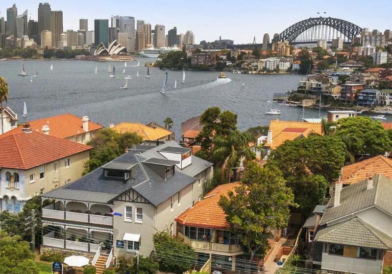 בית מלון כפרי Cremorne Point Manor