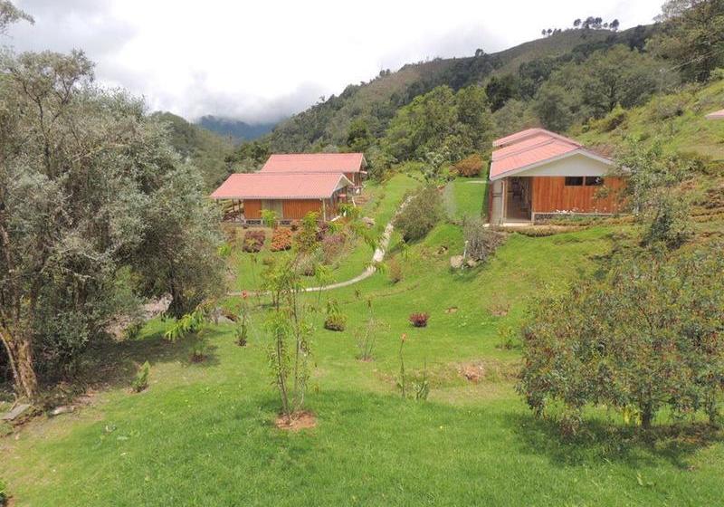 فندق De Montaña Suria