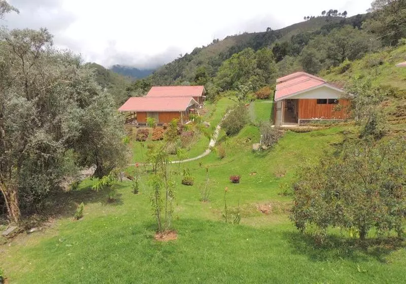 هتل De Montaña Suria
