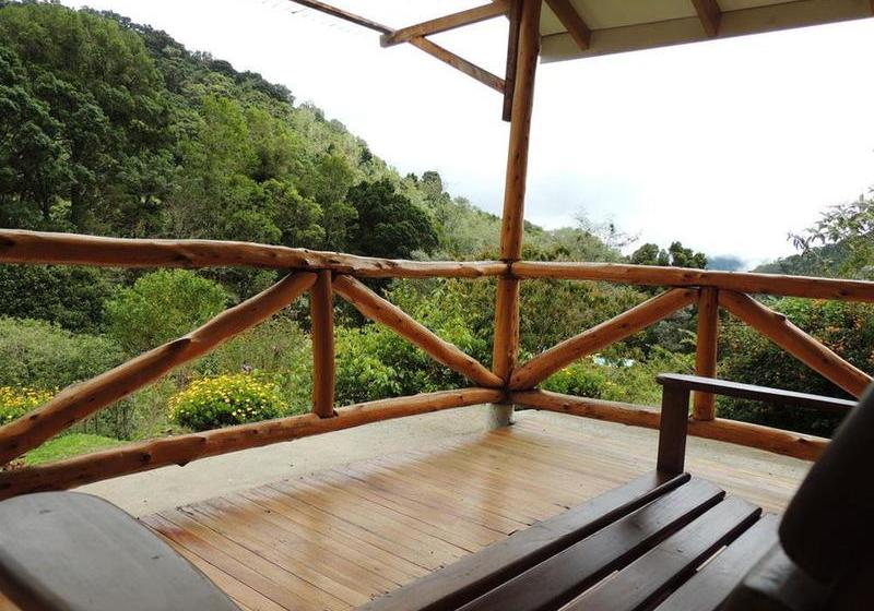 فندق De Montaña Suria