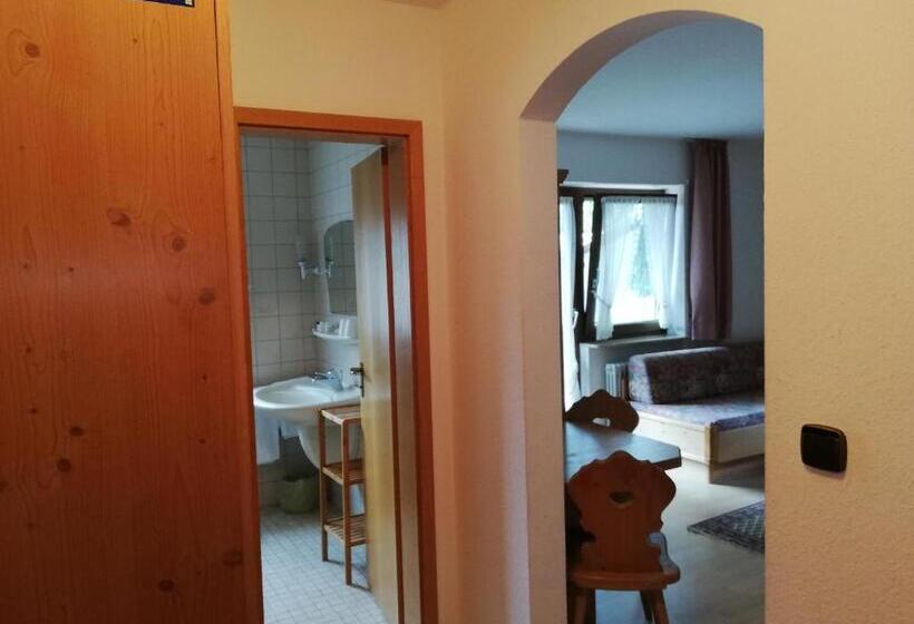 호텔 Gästehaus Rössle