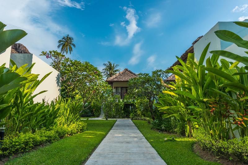 酒店 Living Asia Resort And Spa