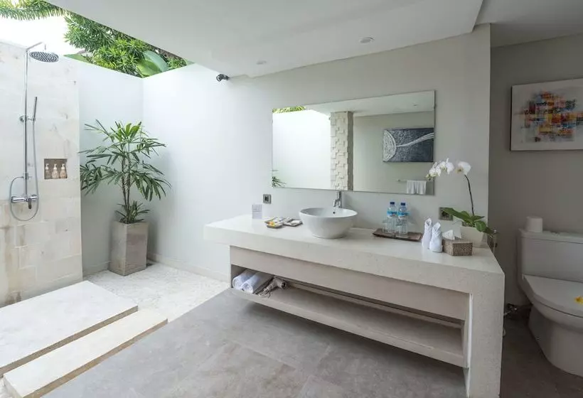 Отель Living Asia Resort And Spa