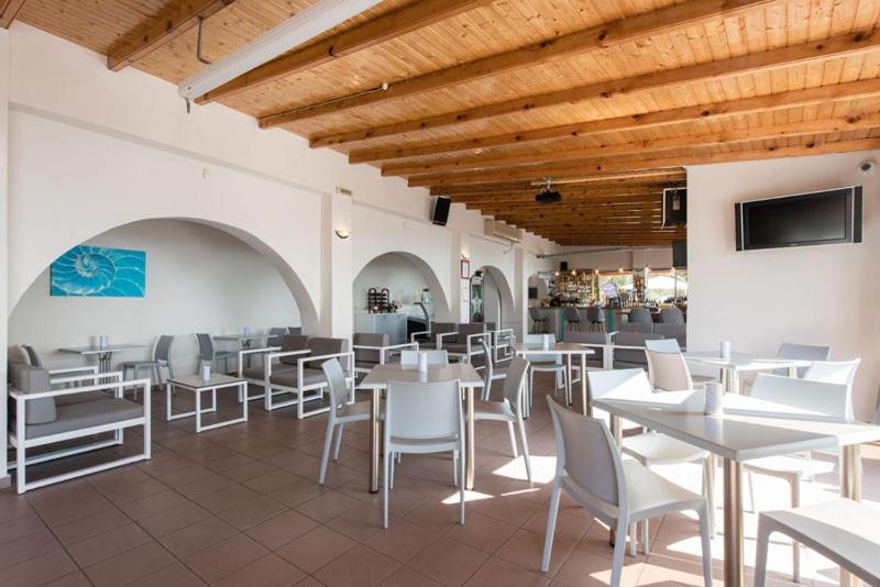 בית מלון כפרי Nissaki Sea View