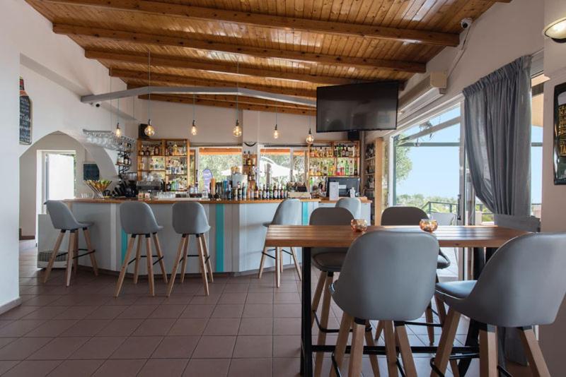 בית מלון כפרי Nissaki Sea View