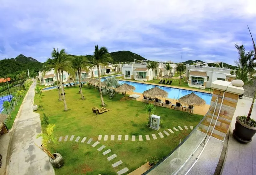 Hotel Oriental Beach Pearl Resort