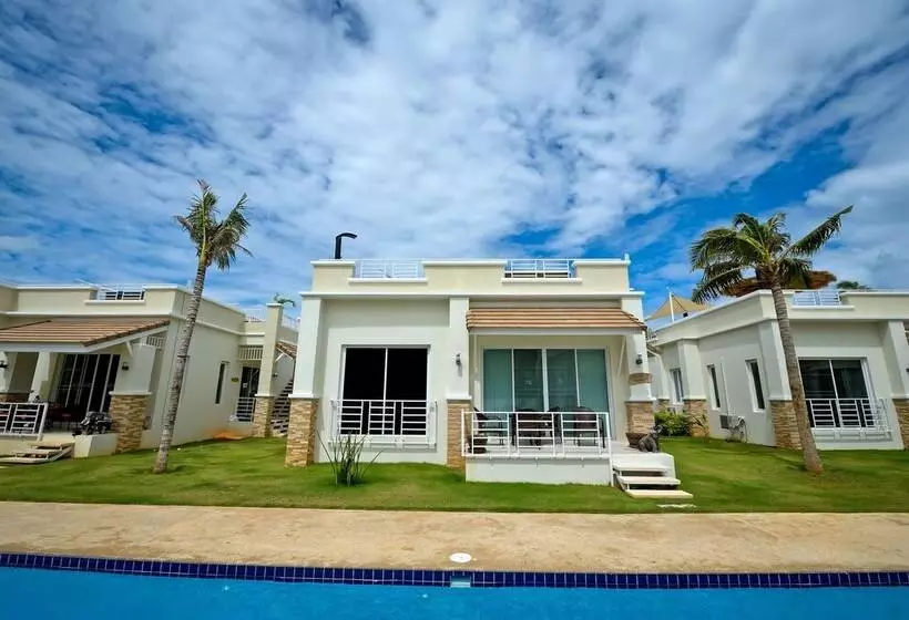 Hotel Oriental Beach Pearl Resort