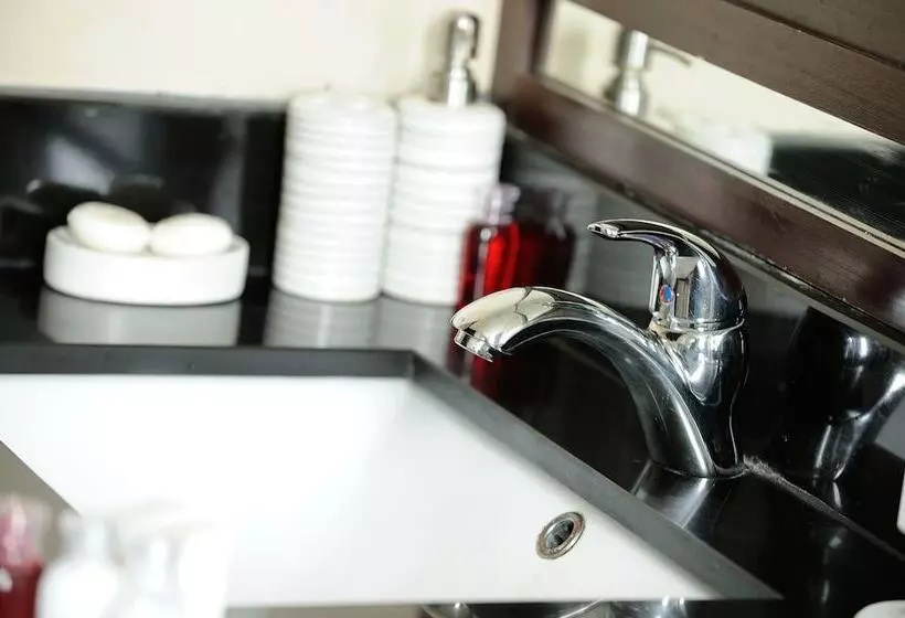 Hotel Oriental Beach Pearl Resort