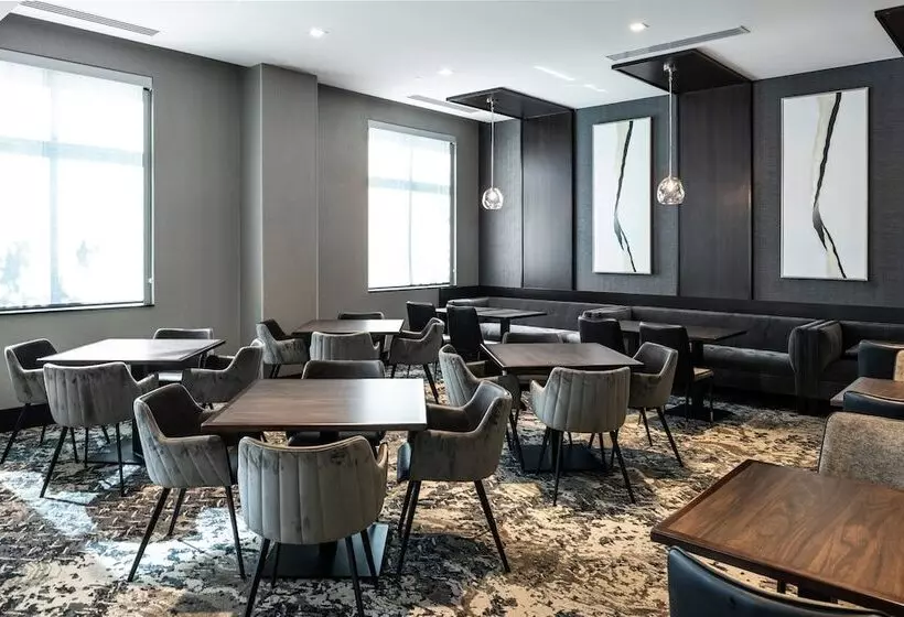 Отель Residence Inn By Marriott Boston Logan Airport/chelsea