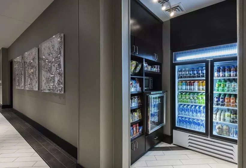 Отель Residence Inn By Marriott Boston Logan Airport/chelsea