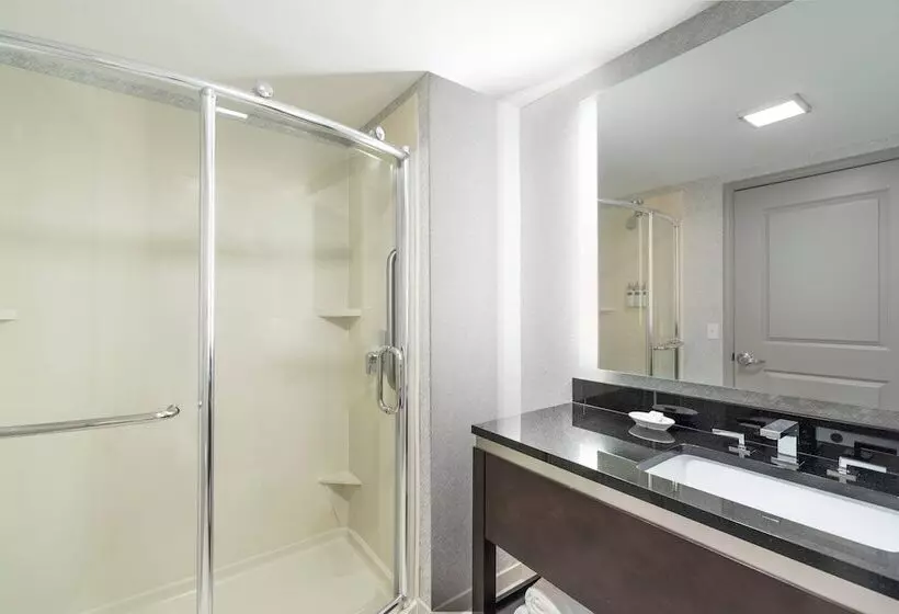 Отель Residence Inn By Marriott Boston Logan Airport/chelsea