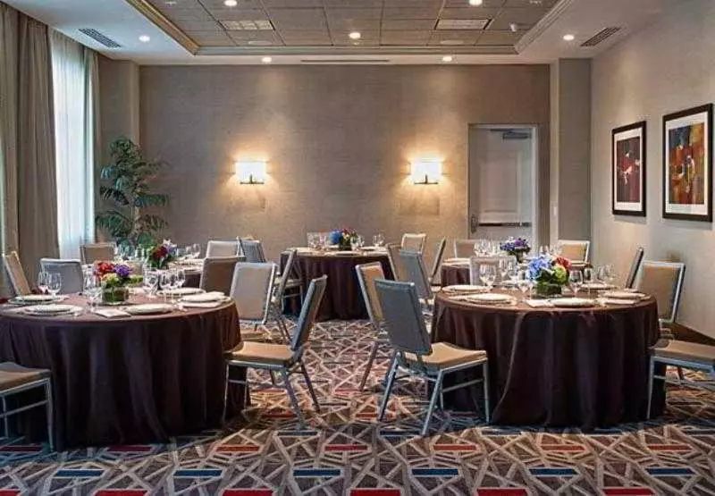 Отель Residence Inn By Marriott Boston Logan Airport/chelsea