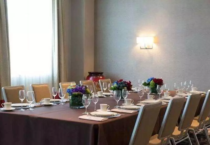 Отель Residence Inn By Marriott Boston Logan Airport/chelsea