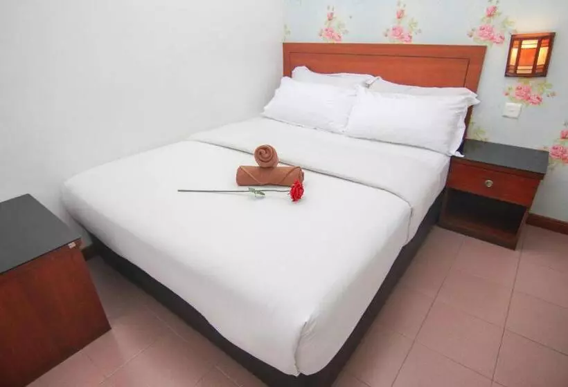 Rose Cottage Hotel Taman Daya