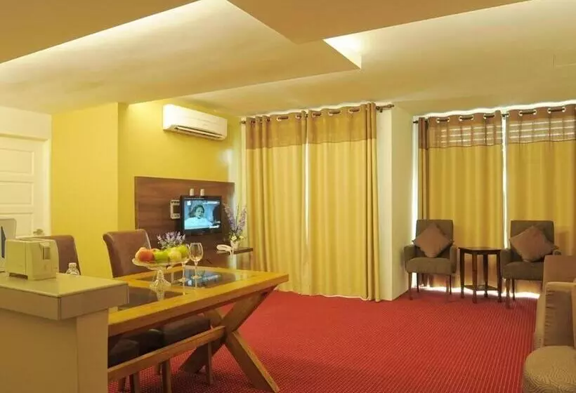 Khalifa Suites Hotel & Apartment