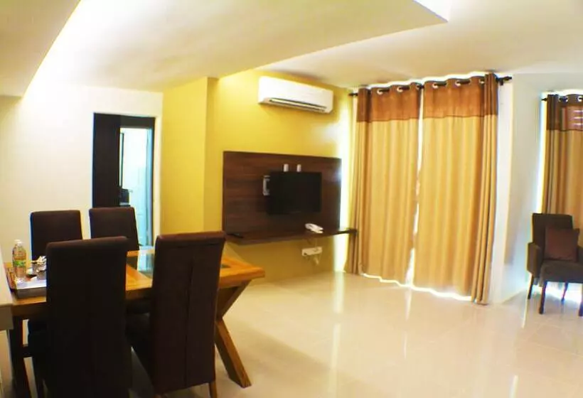 Khalifa Suites Hotel & Apartment