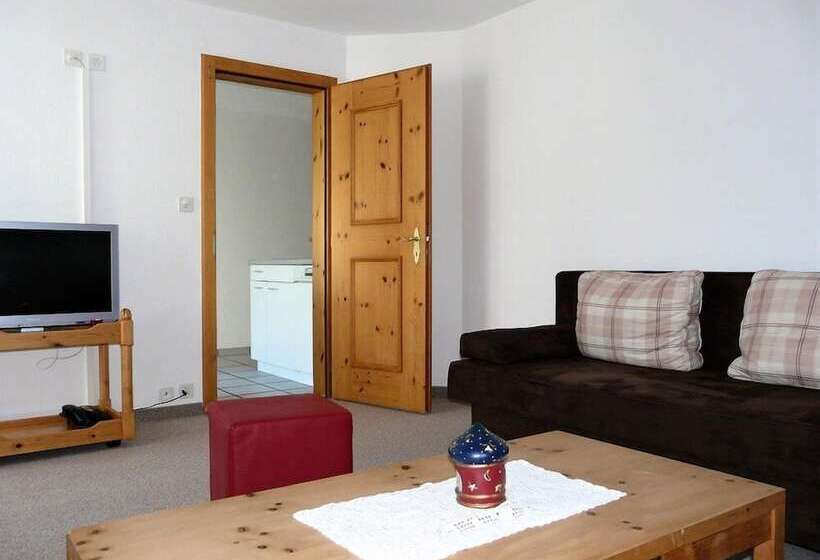 Hostel Chasa Allegra