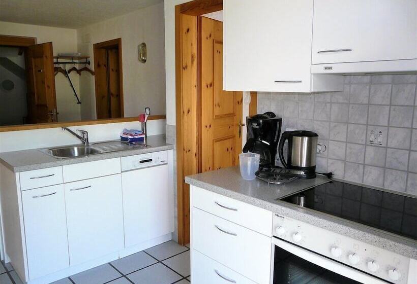 Hostel Chasa Allegra