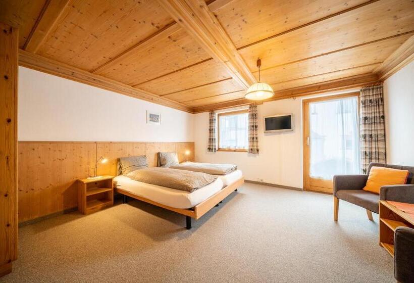 Hostel Chasa Allegra