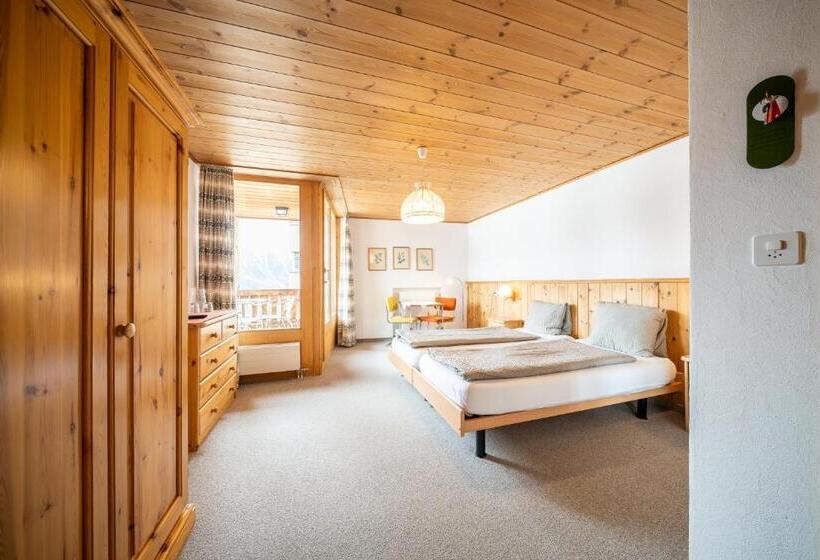 Hostel Chasa Allegra