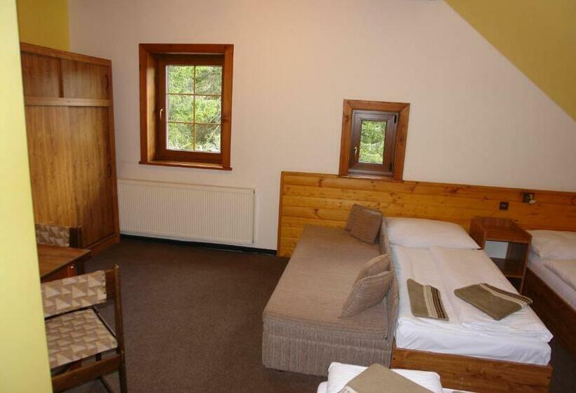 تختخواب و صبحانه Kiosek U Staré Lanovky