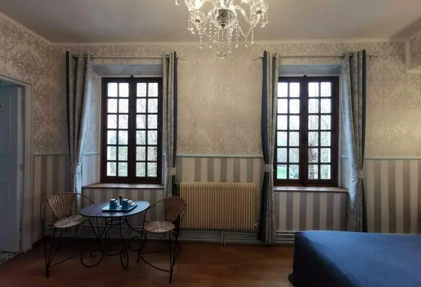 Aamiaismajoitus (B&B) Le Coin Des Artistes