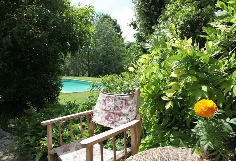 Aamiaismajoitus (B&B) Villa Organi