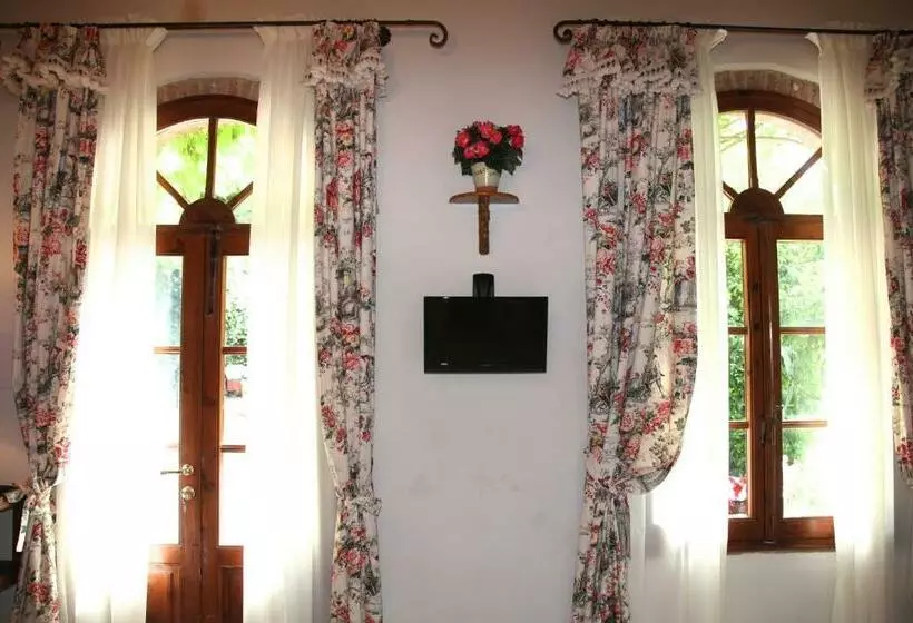 Aamiaismajoitus (B&B) Villa Organi