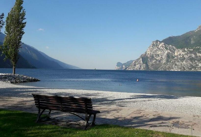 ベッドアンドブレックファースト Villa Torbole