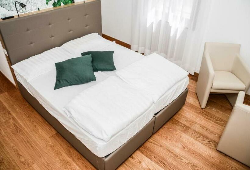 ベッドアンドブレックファースト Villa Torbole