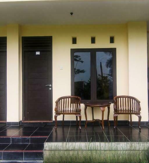 בית מלון כפרי Cemerlang