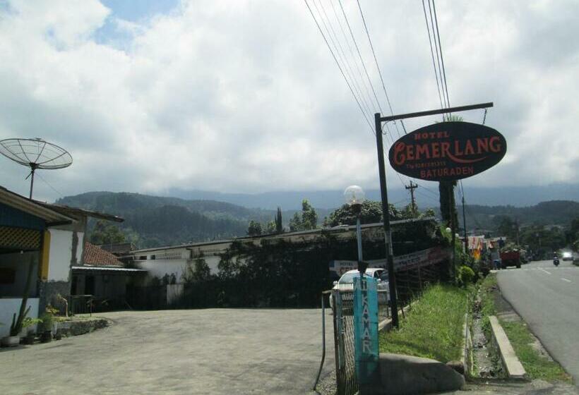 בית מלון כפרי Cemerlang