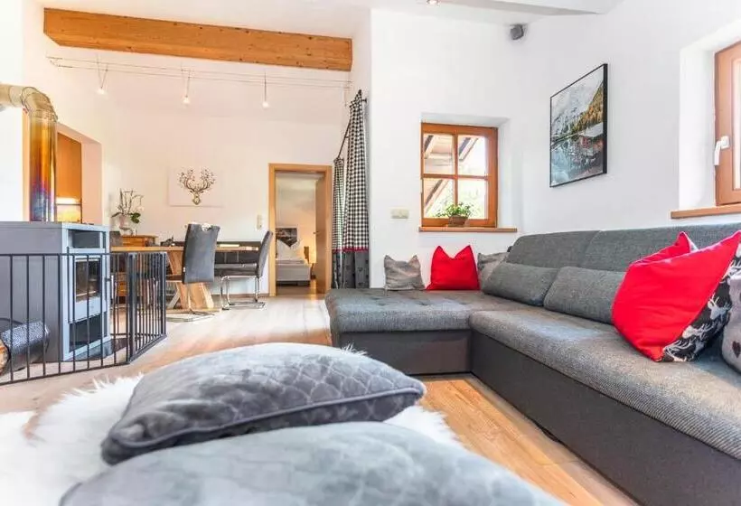 هتل Familienbauernhof   Leogang Apartments Weissbacher