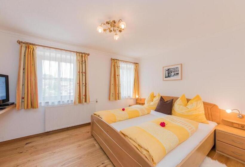 בית מלון כפרי Familienbauernhof   Leogang Apartments Weissbacher
