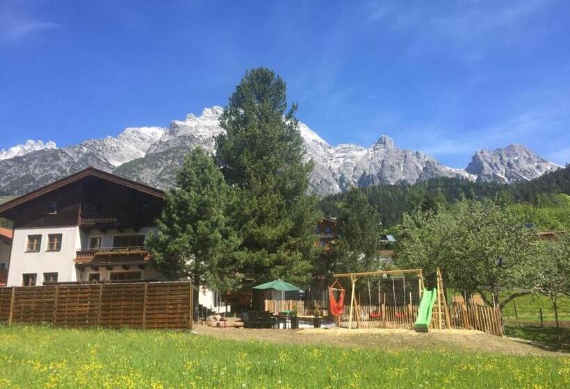 בית מלון כפרי Familienbauernhof   Leogang Apartments Weissbacher