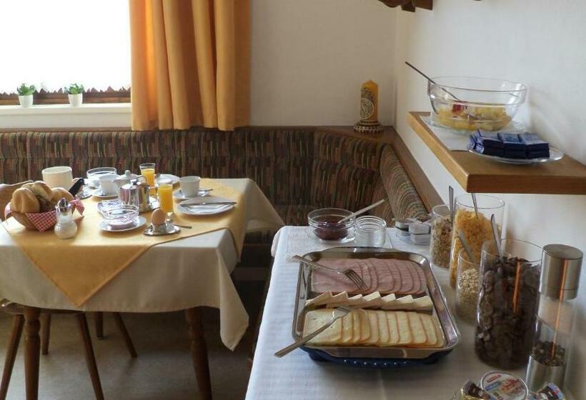 بنسيون Gästehaus Tramnitz