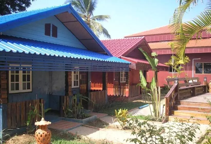 Tamarind Grand Resort Mae Sariang