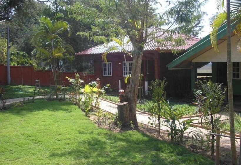 Tamarind Grand Resort Mae Sariang