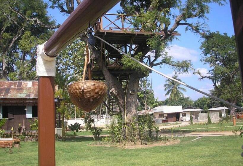 Tamarind Grand Resort Mae Sariang