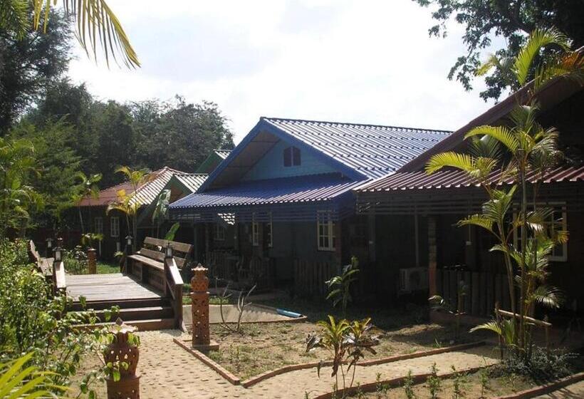 Tamarind Grand Resort Mae Sariang