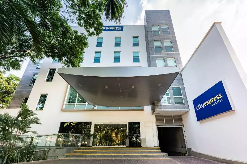 Hotel City Express Plus By Marriott Cali Colombia