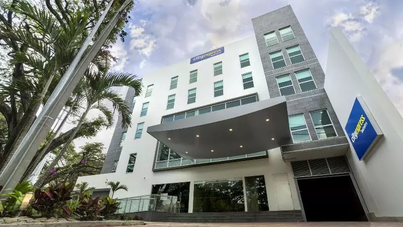 Hotel City Express Plus By Marriott Cali Colombia