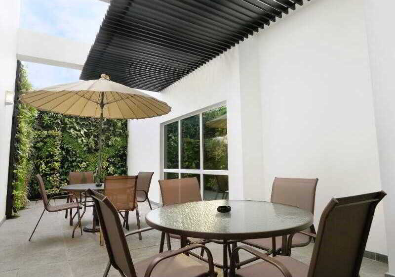 Отель City Express Plus By Marriott Cali Colombia