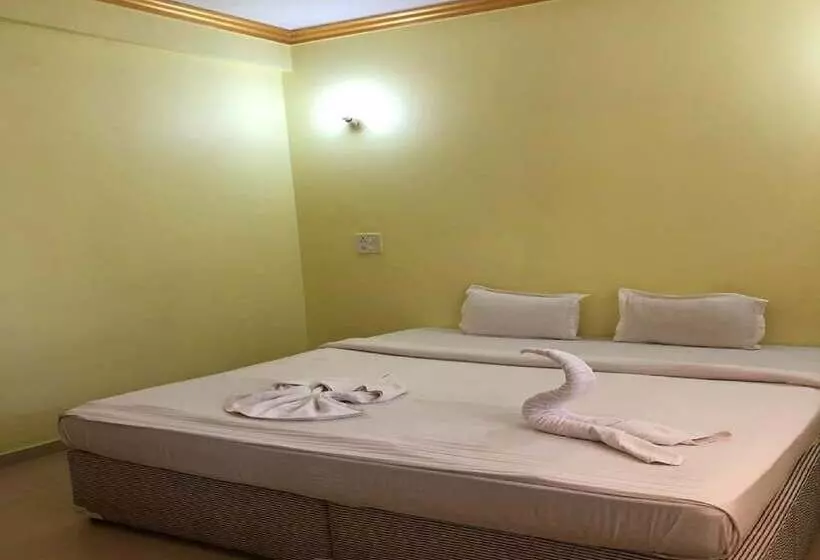 هتل El Paso Goa